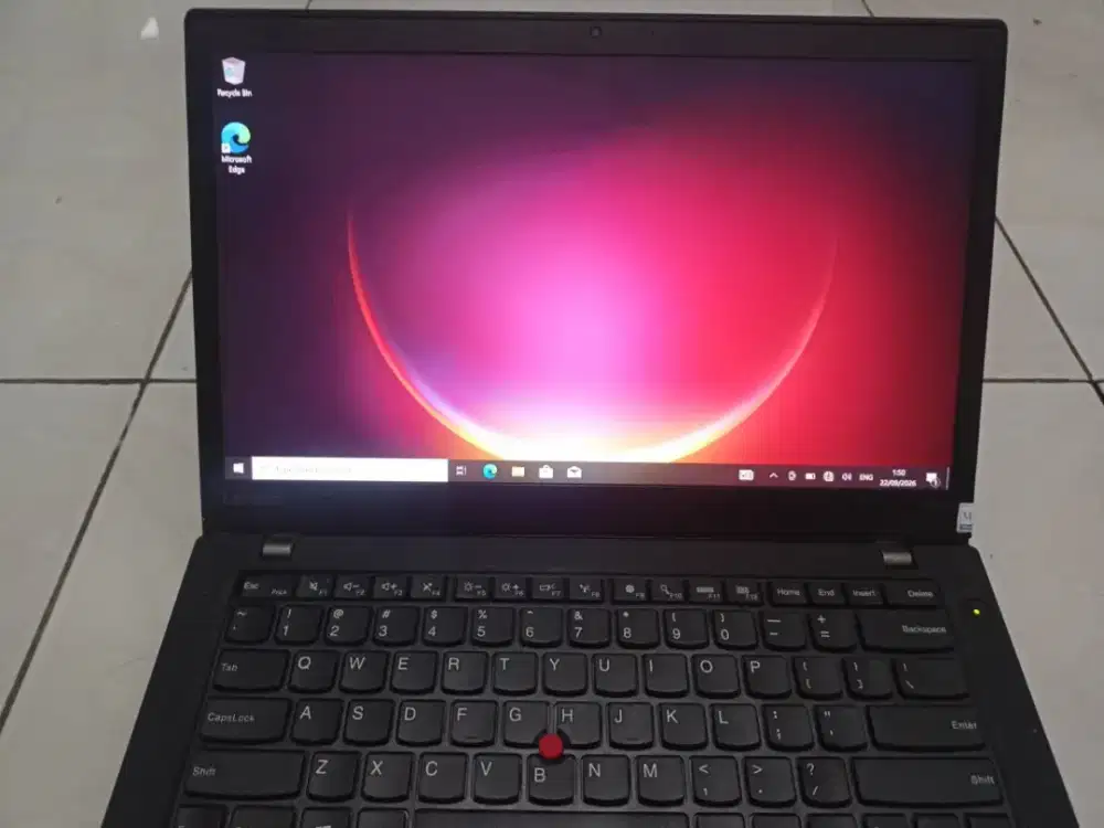 Laptop lenovo thinkpad T470 i5 touchscreen ram 8gb ssd 256 ngebut