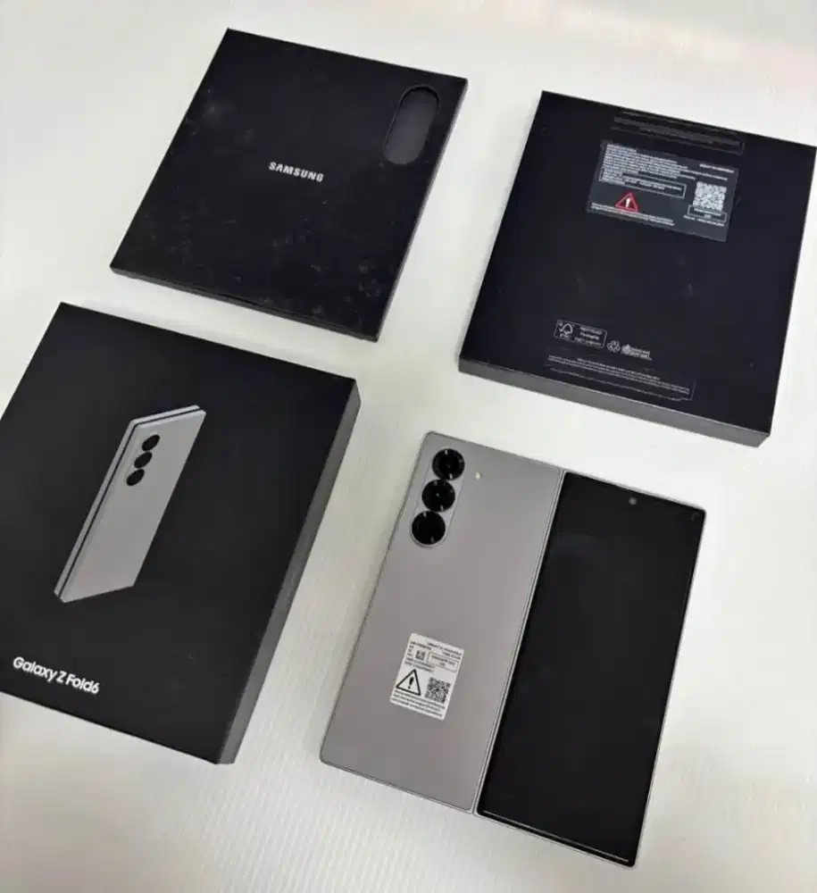 SAMSUNG Z FOLD 6 5G RAM 12/512GB ORIGINAL SEIN MULUS NORMAL
TAMPILAN