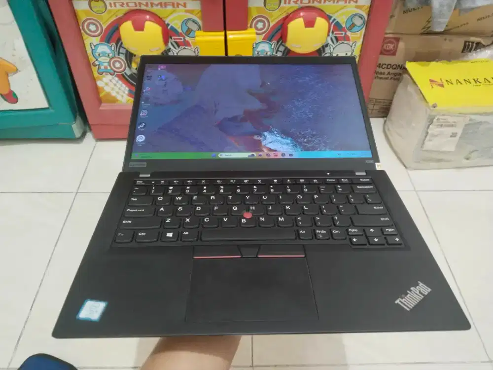 Dijual laptop lenovo Thinkpad x390 Intel i5 gen 8 Ram 16GB SSD Win 11