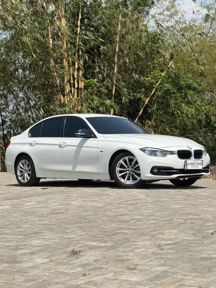BMW 320i F30 Sport 2018 AT