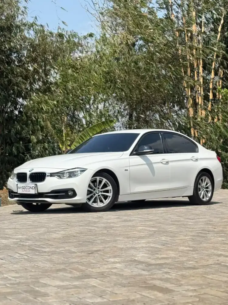 BMW 320i F30 Sport 2018 AT