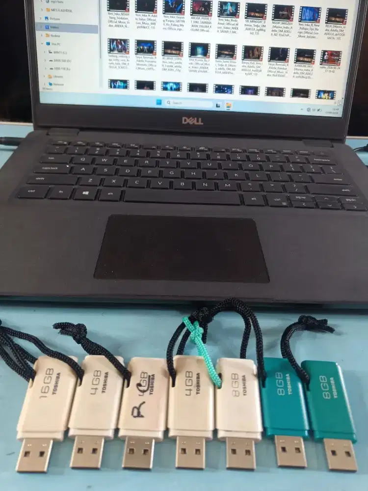 Flashdisk bekas isi lagu