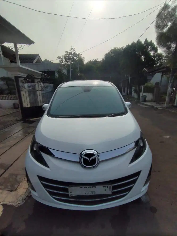 Mobil keluarga yang nyaman dan handal cbu Jepang