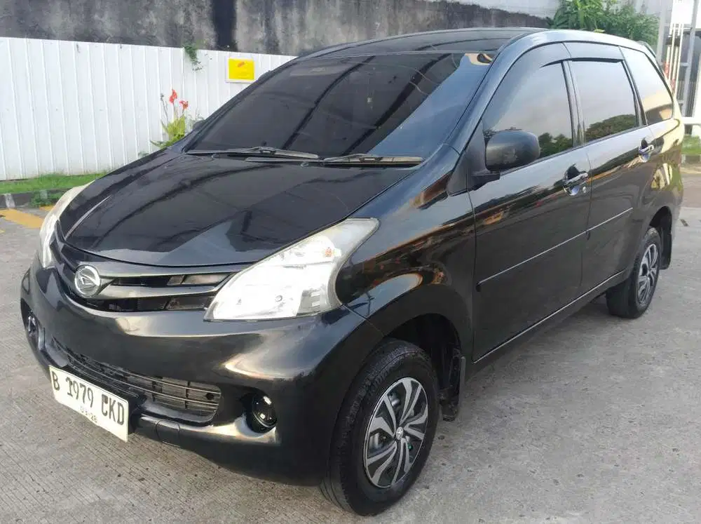 Daihatsu Xenia 2013 M 1000cc manual body mulus