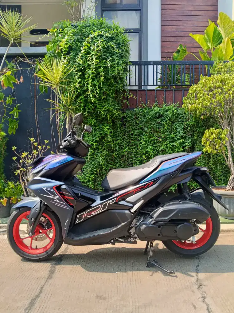 YAMAHA NEW AEROX CYBER CITY 2025