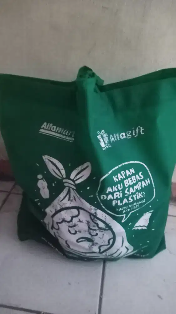 Gratis gelas2 butuh cuci