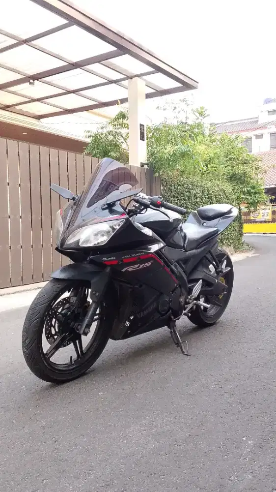 Yamaha R15 V2 2015