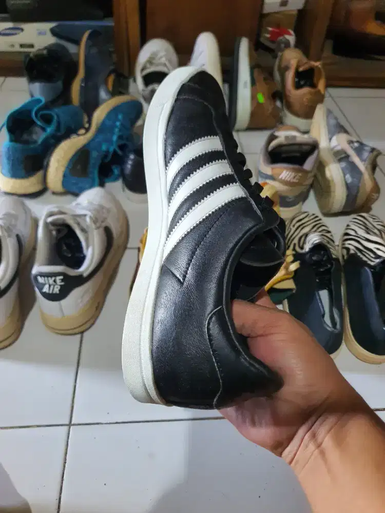 Adidas kulit authentic