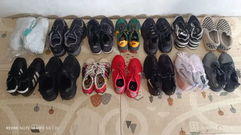 Sepatu berbagai macam merk