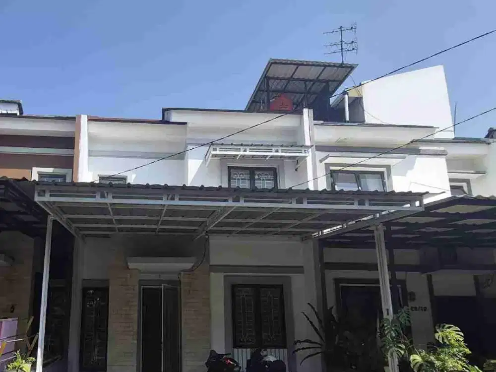 DIJUAL RUMAH FULL RENOV  VIEW LANGSUNG KOLAM RENANG 
CLUSTER CHRISCOLA  GRAND DUTA TANGERANG