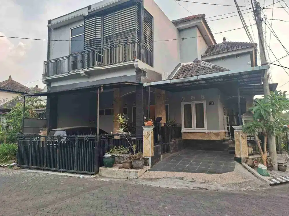 Dijual Rumah Hook Bunga-bunga Suhat Malang Dekat Kampus UB