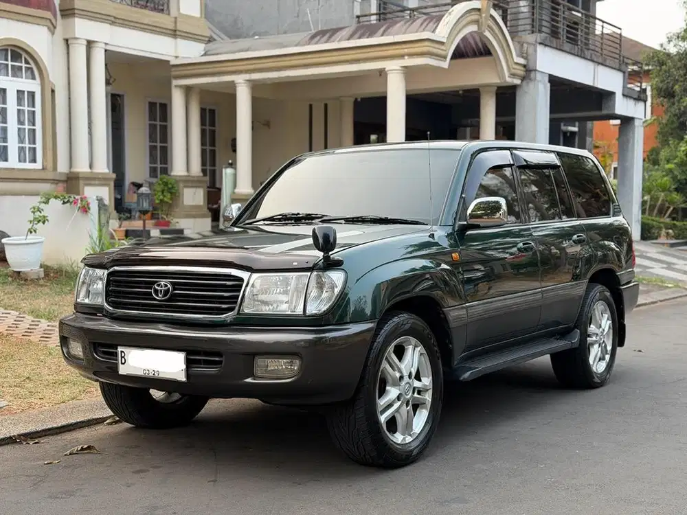 Toyota land cruiser vx100 2001