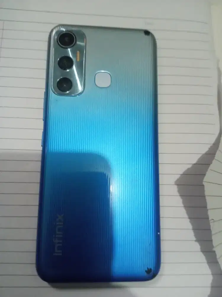 Infinix hot 11 play  4/64