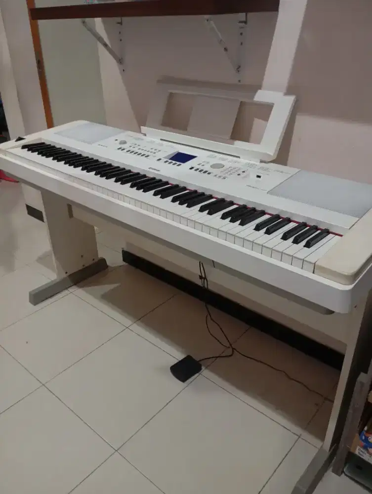 Digital Piano  Yamaha DGX 650