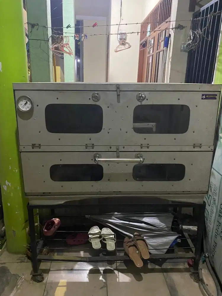 Oven gas ukuran besar