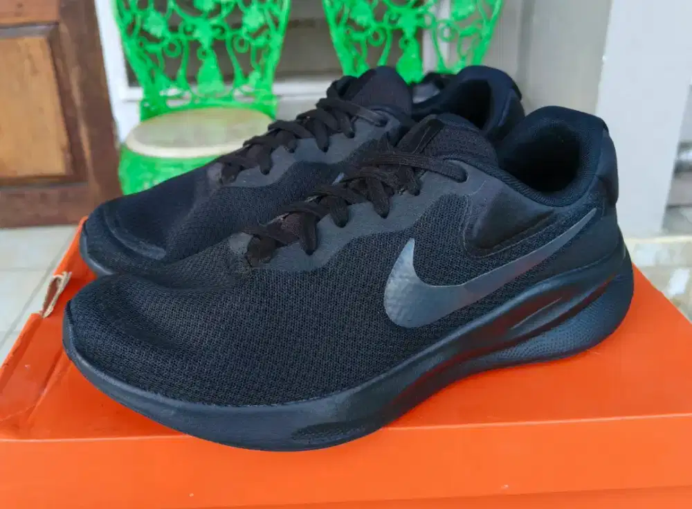 Sepatu Nike Original (Running / casual / sekolah) - Size 46