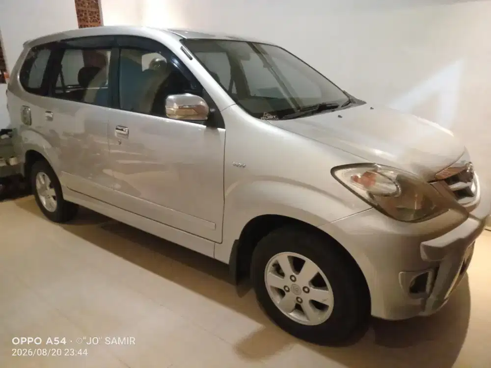 Dijual segera Avanza 2010 manual