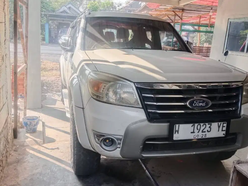 Ford Everest 2011