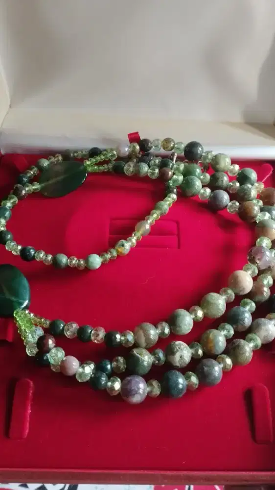 Kalung wanita panjang