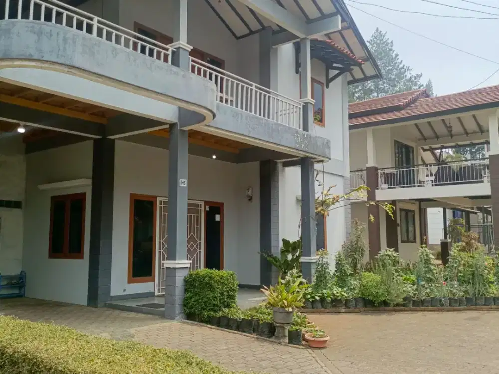 Jual Rumah Semi Minimalis Villa di Komplek Villa Istana Bunga Lembang Parongpong