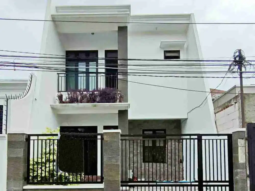 RUMAH MINIMALIS KOMPLEK RAWAMANGUN JAKARTA TIMUR