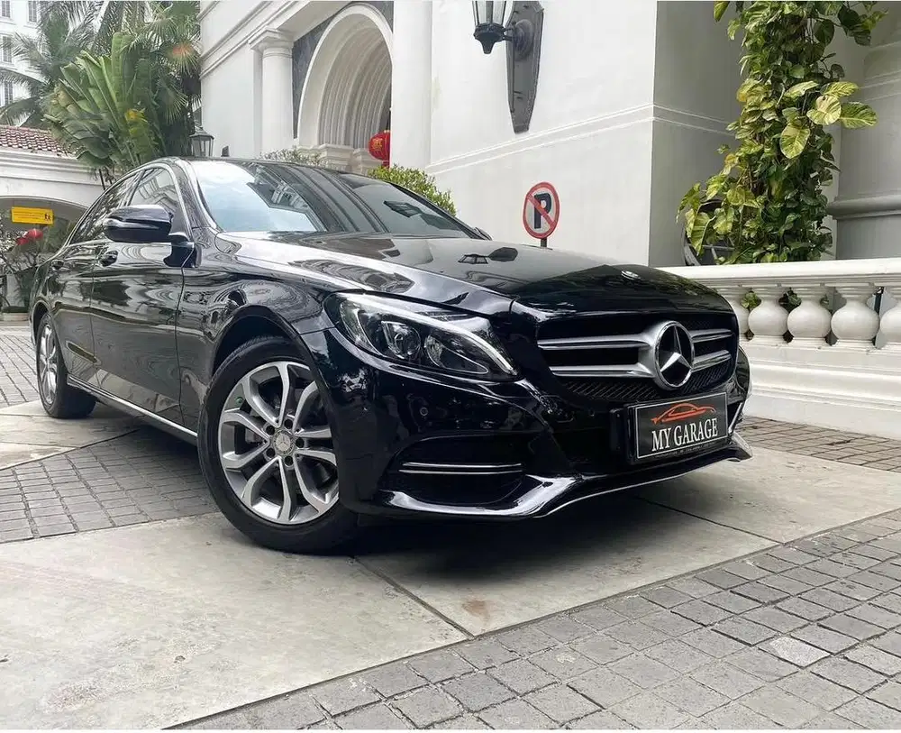 C 200 W 205 Hitam 2016 Full Original a/n Pribadi kondisi terawat skli