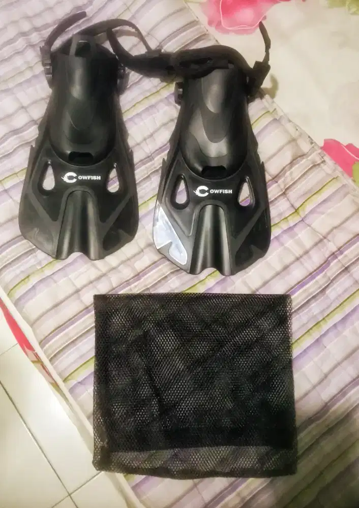 Swim Fins COWFISH M (37-41) - 1 kali pakai