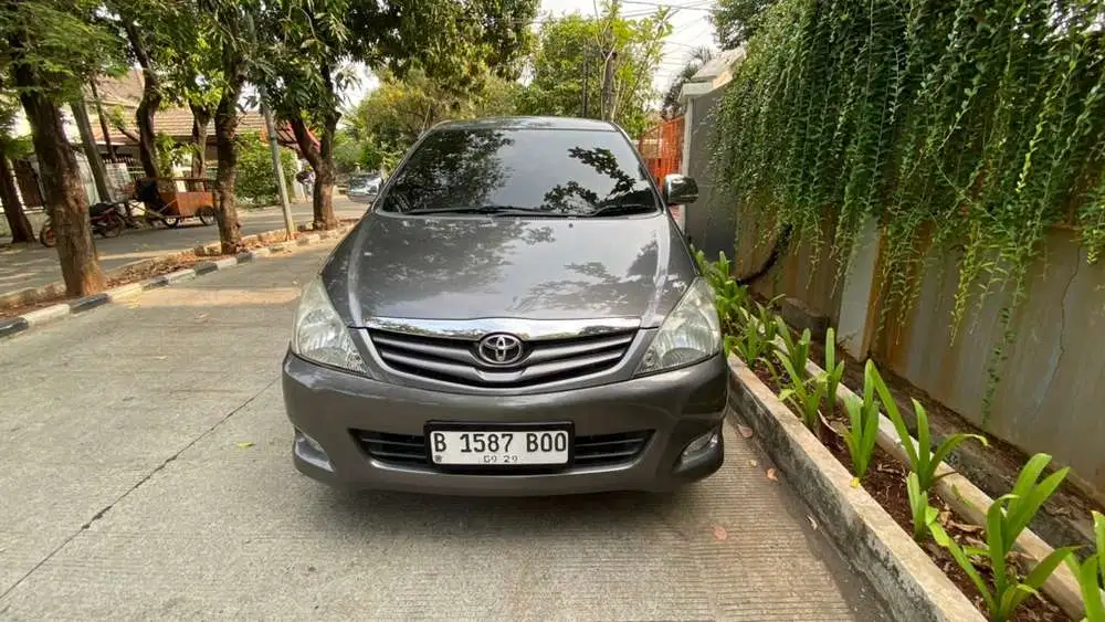 Toyota Kijang Innova 2011 Diesel
