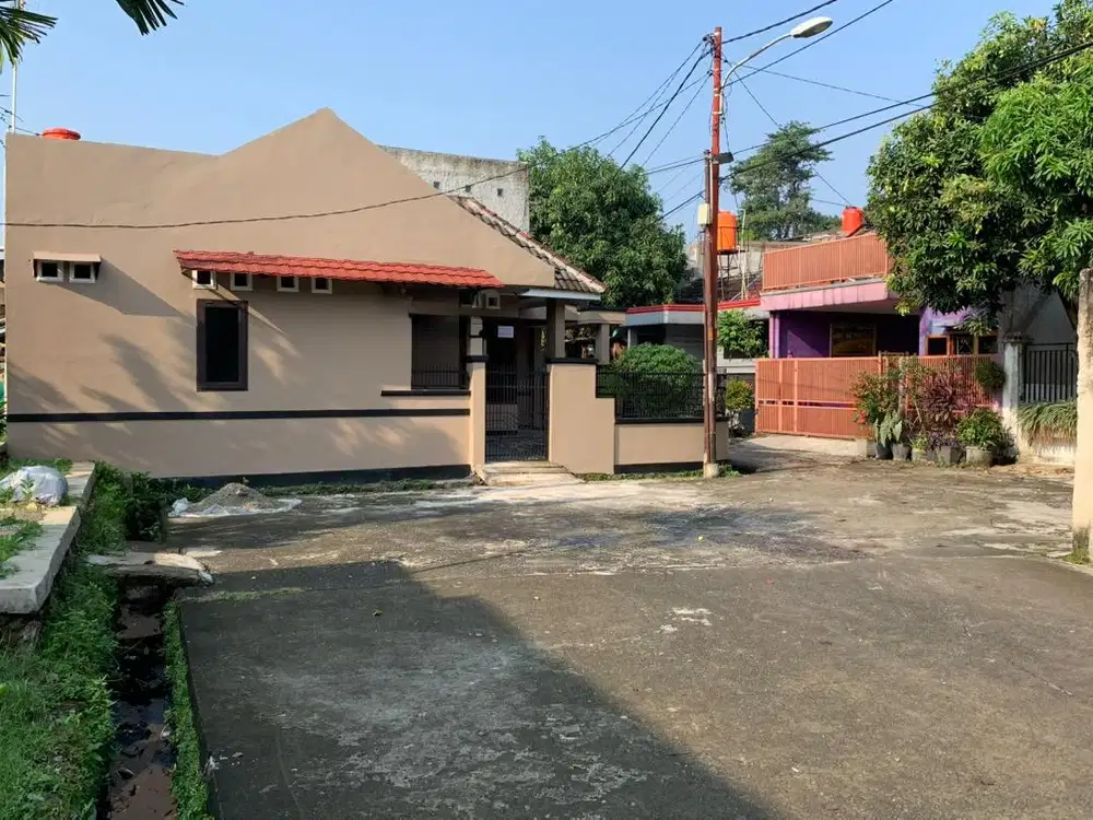 Dijual rumah hoek griya ciledug
