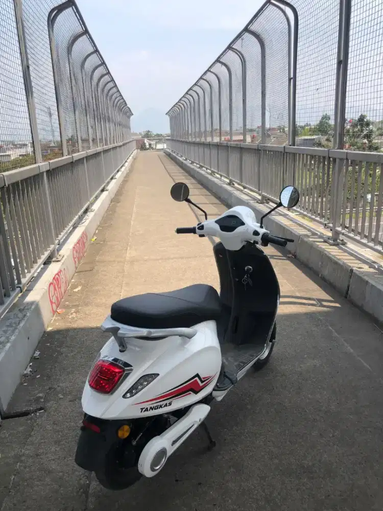 Tangkas motor listrik vespa matic