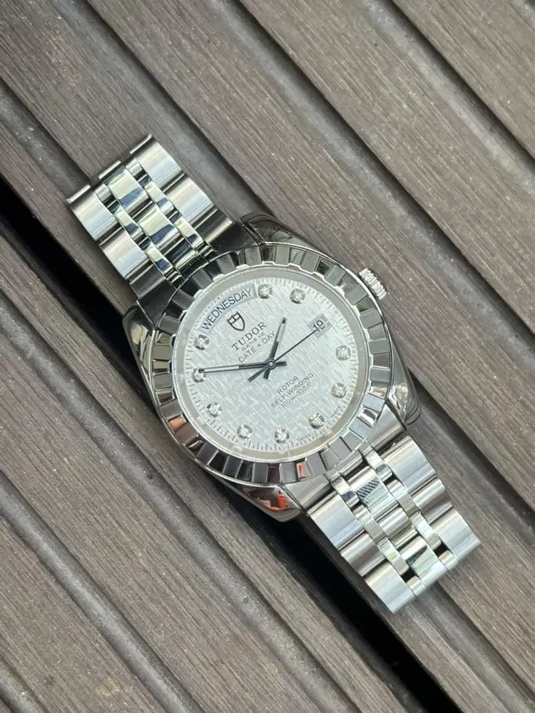 Tudor classic Day-date texture dial with index diamond