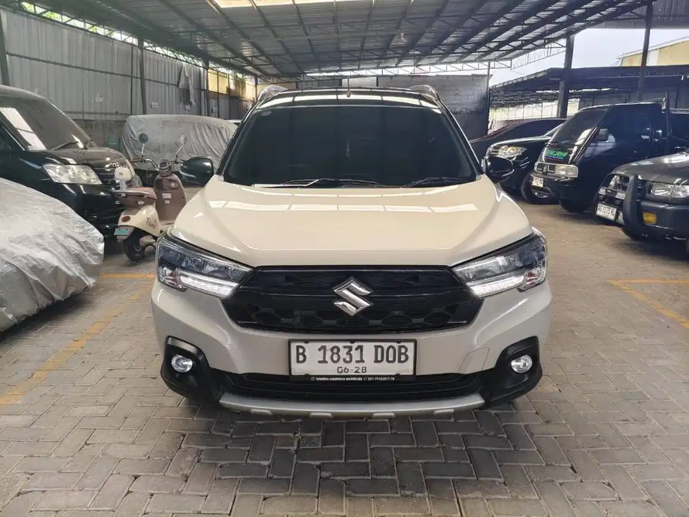 XL7 Alpha Hybrid
