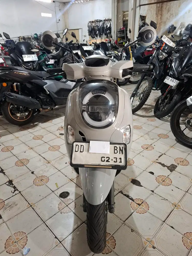 Honda Scoopy 2026 Abu-Abu