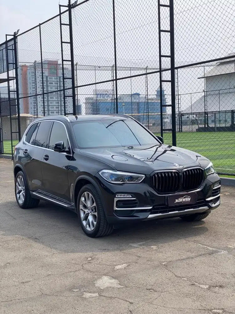 BMW X5 thn 2020 hitam