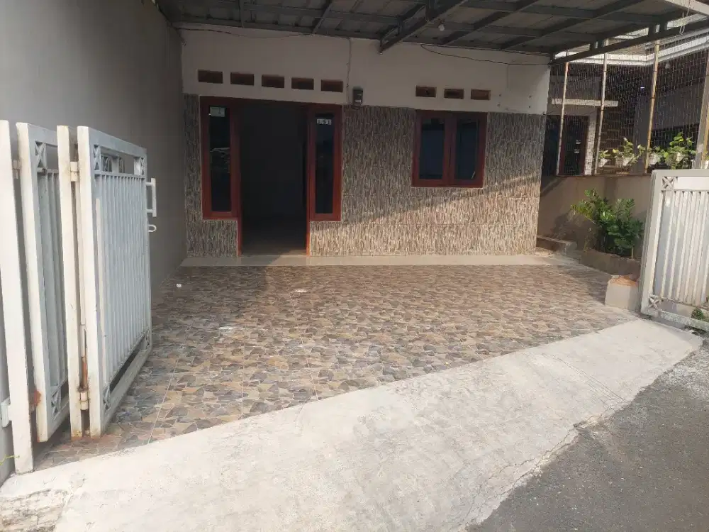 Disewakan/dikontrakkan Rumah di Cilangkap Jakarta Timur