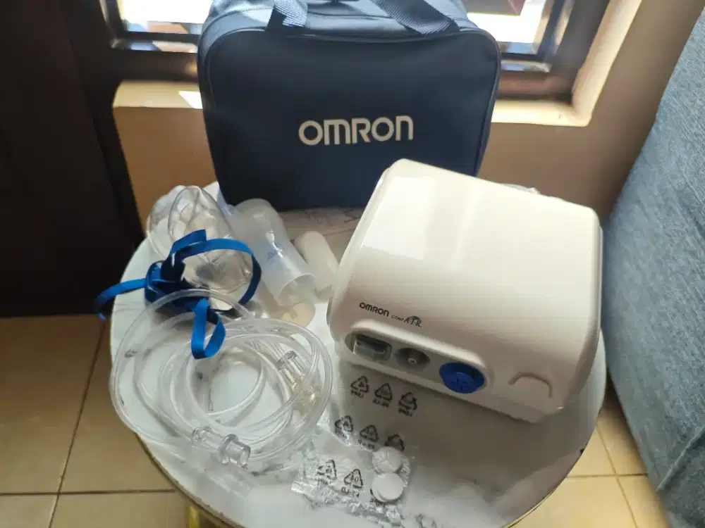 Alat Uap Nebulizer Omron