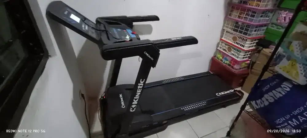 Treadmill kinetic
