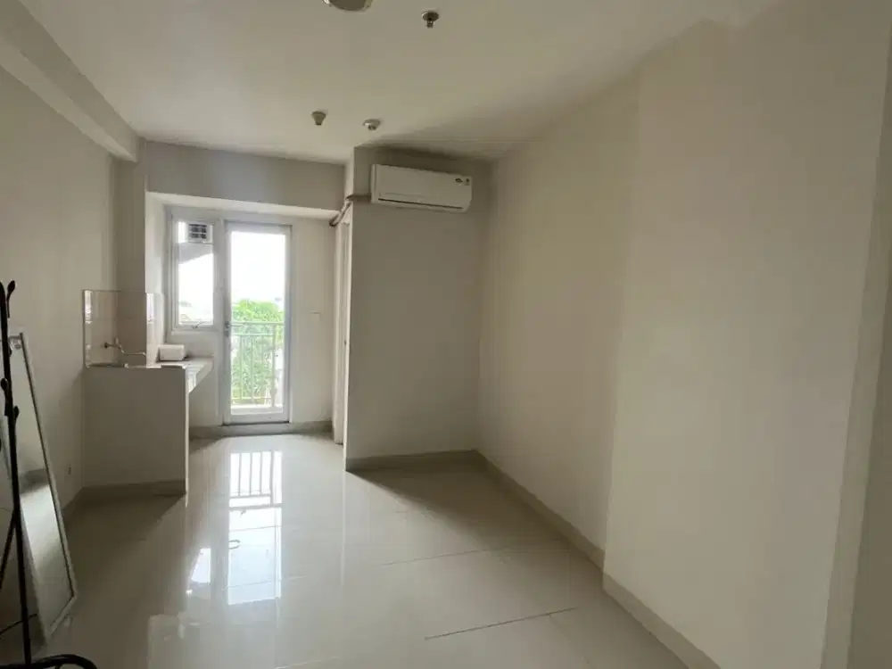Disewakan Apartemen Studio Oak Tower B Lantai 5 – Lantai Rendah, Dekat Busway & Akses Kelapa Gading, Pulo Gadung