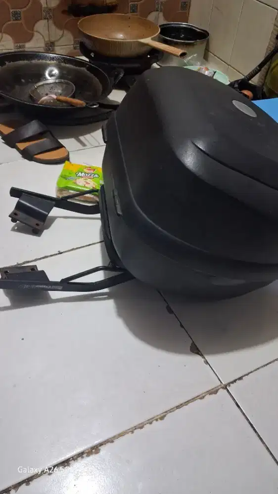 box givi dan braket vario karbu