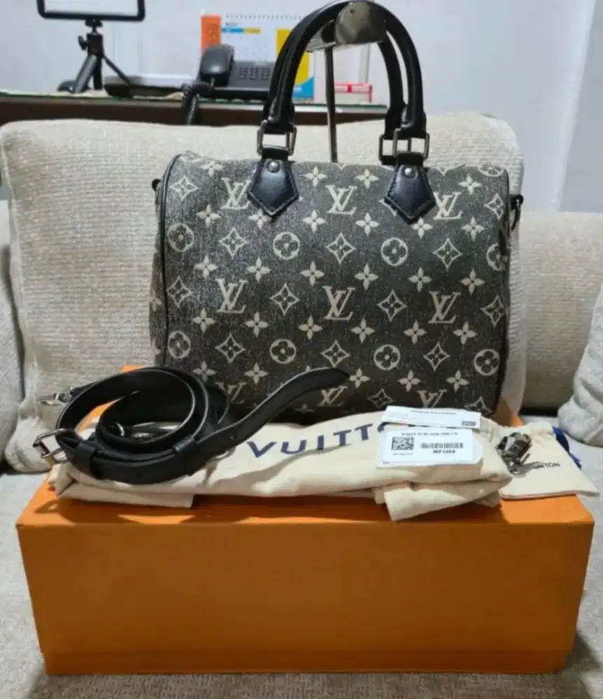 LV Speedy 25 Denim Bandouliére. Handbag. Luxury. Branded. Preloved.