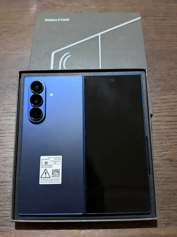 Jual Samsung Galaxy Z Fold 7 256gb like new