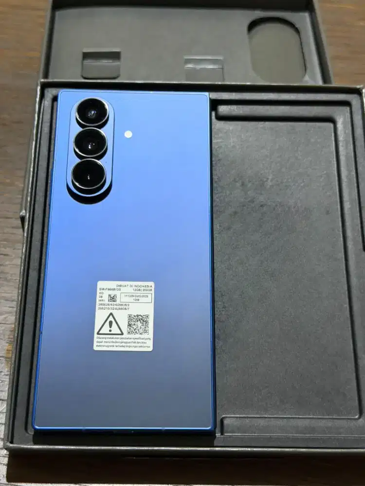 Jual Samsung Galaxy Z Fold 7 256gb like new