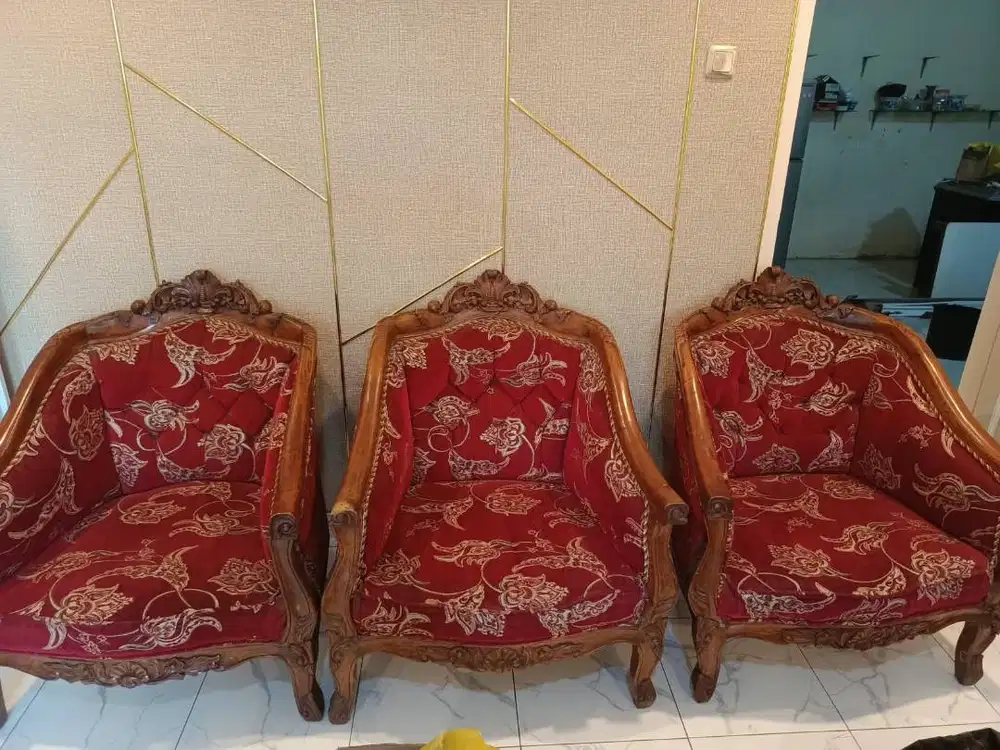 Sofa Ruang Tamu Kayu Ukir Antik Elegan