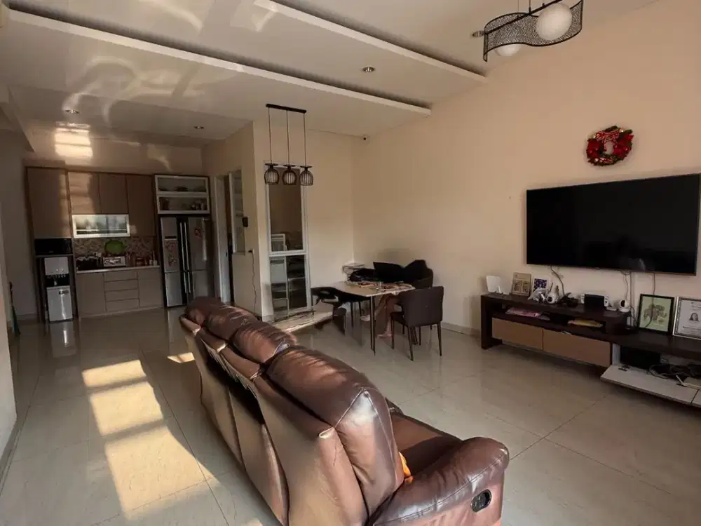 Dijual Rumah 3 Lantai Full Furnished Siap Huni di Sunter Pratama, LT 108 m² | 013