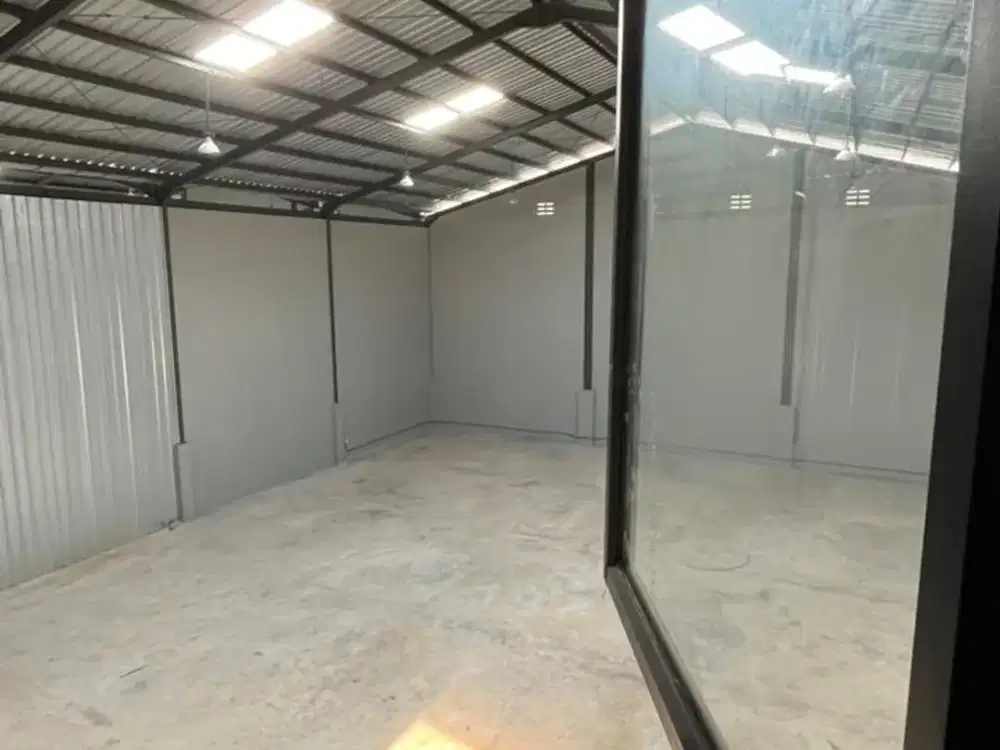 Gudang Baru Luas 752 Meter di Kavling Dpr Cipondoh Siap Pakai