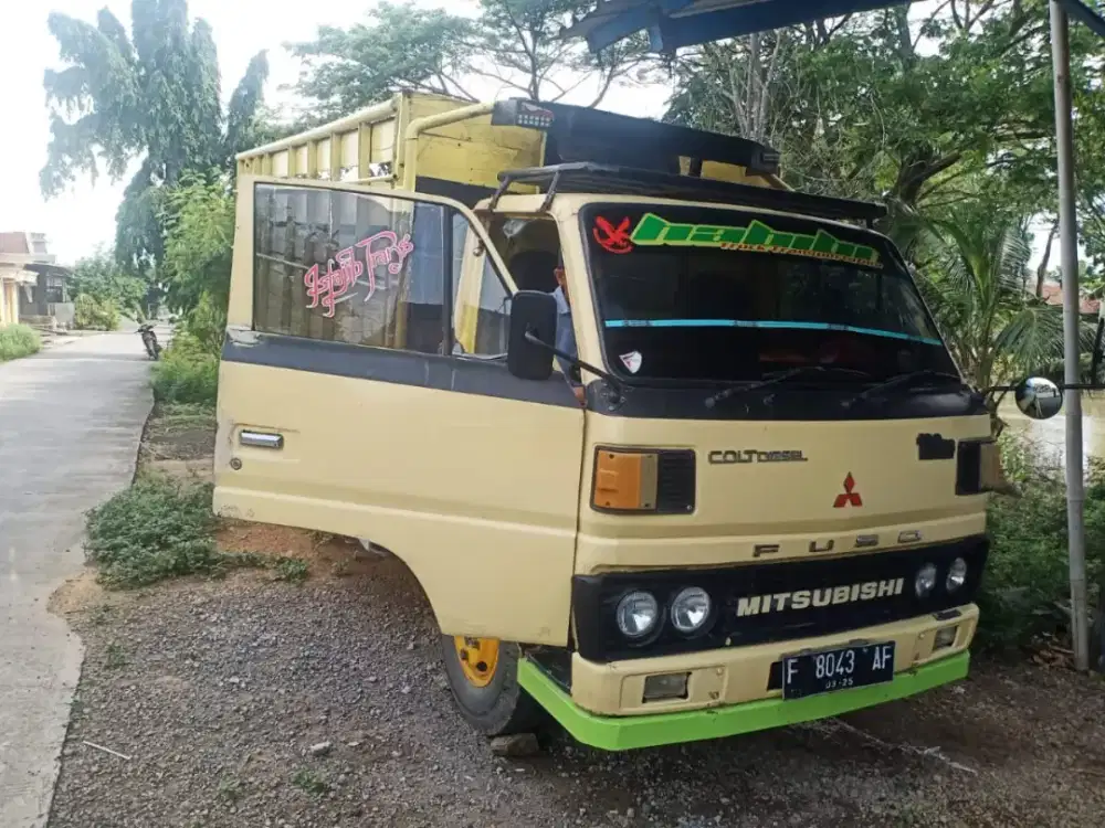 Mitsubishi ps100 6 roda tahun 1995