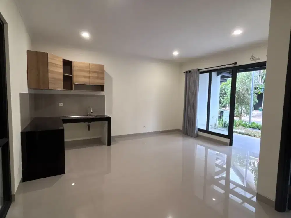 Rumah Baru Dengan Attic Room Dekat Kawasan Pendidikan & Kuliner di Cluster Leonora Gading Serpong