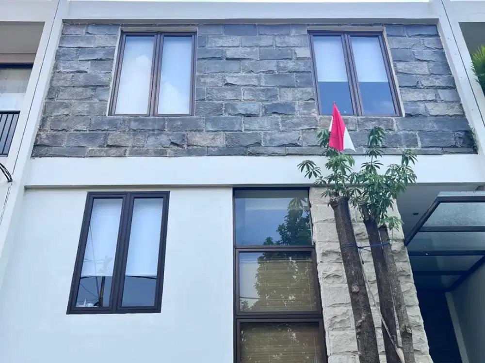 Di Jual Lelang Rumah 2 Lantai di Cluster Ouma O'umas's, Jalan Gaharu I, Kelurahan Cipete Selatan, Kecamatan Cilandak, Jakarta Selatan