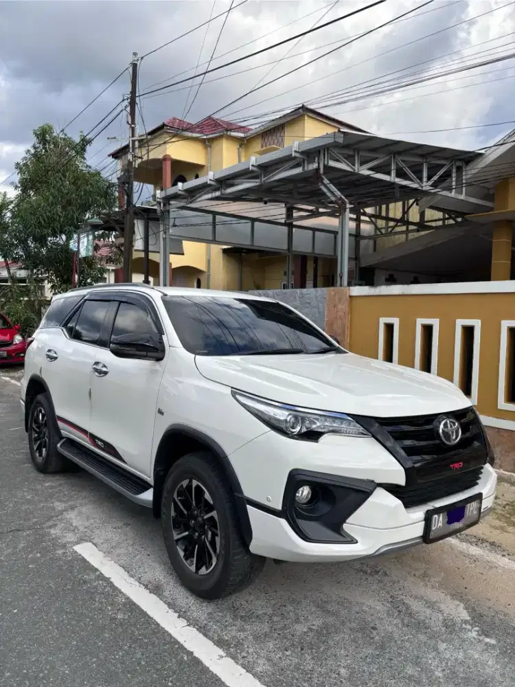 Mobil Fortuner TRD 2,7 cc Bensin