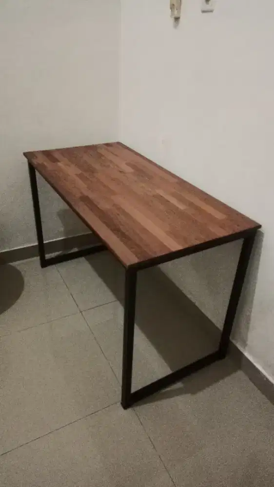MEJA PREMIUM AESTHETIC 700.000 JADI 499.000 !